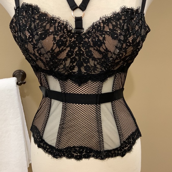 Victoria’s Secret Lace Bustier Corset Black Crystals Bra Size 32B - Picture 3 of 16